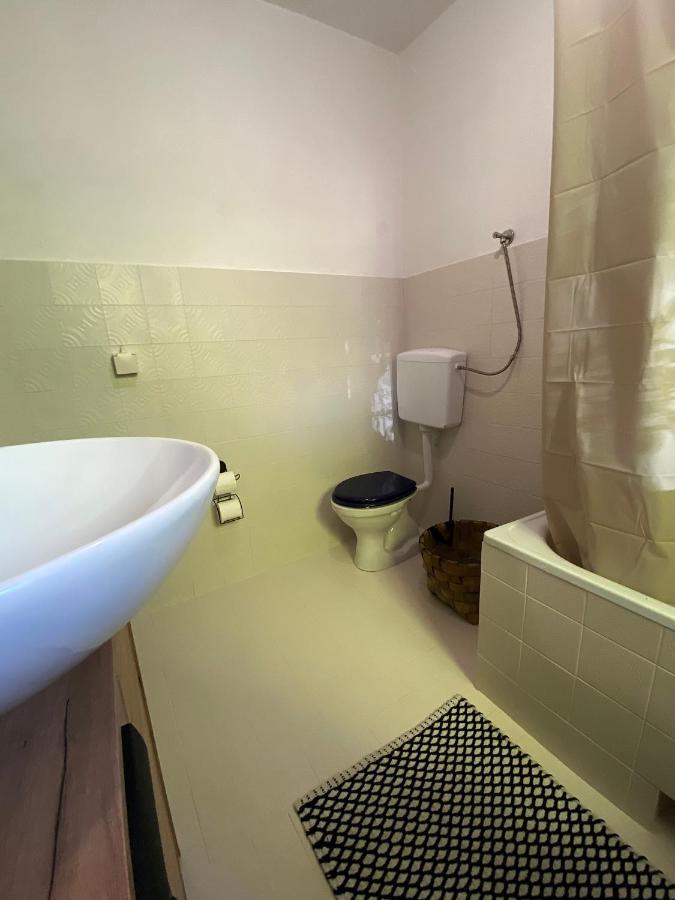 Casa Madre Kravice Waterfalls Ljubuski Bagian luar foto